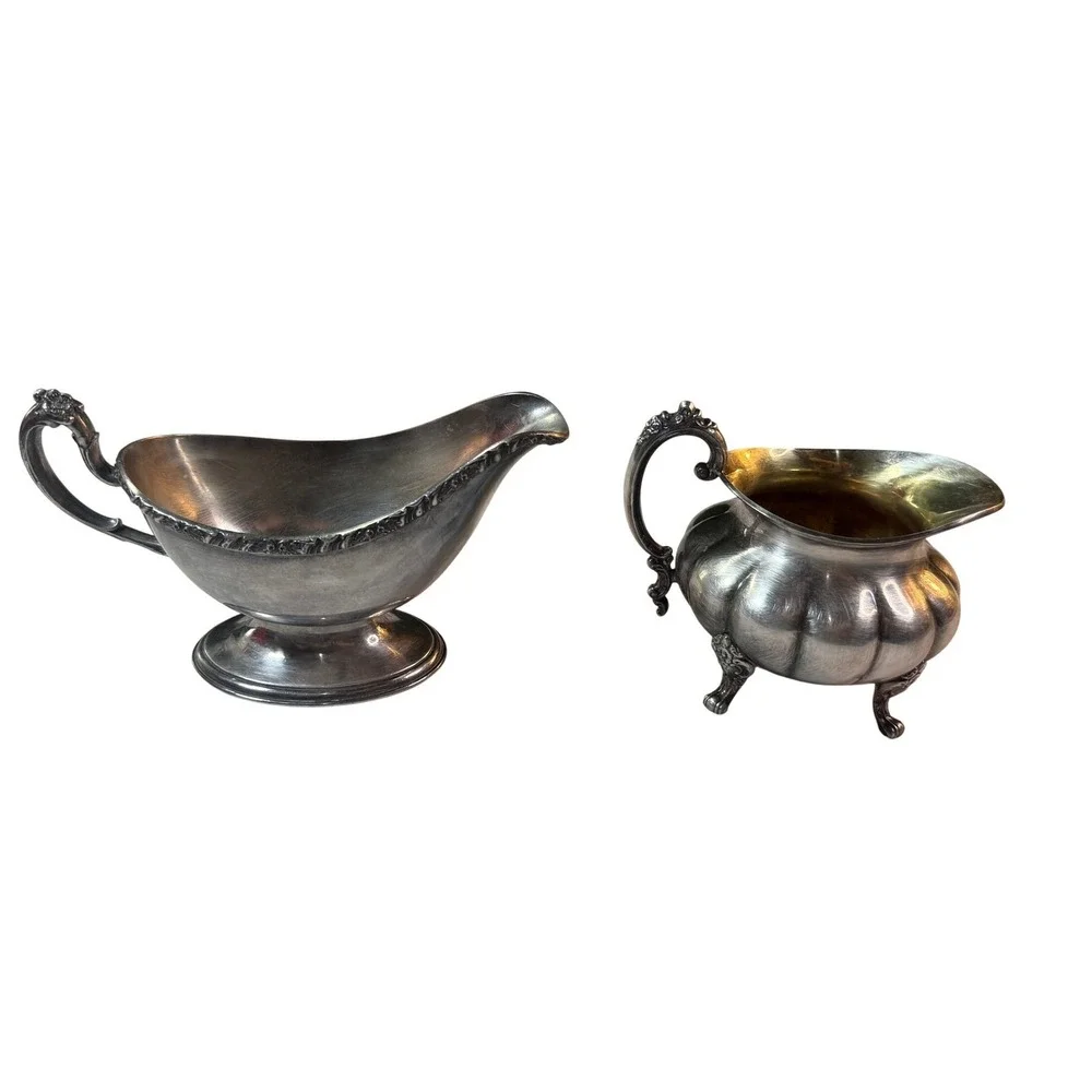 Vintage Oneida Tudor Plate Henley Silverplate‎ Gravy Boat & Melon Creamer Set